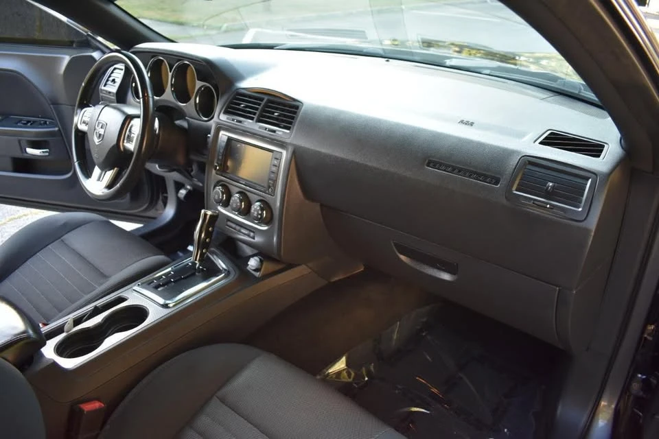 2014 Dodge Challenger 3rd Gen - Image 17 of 20