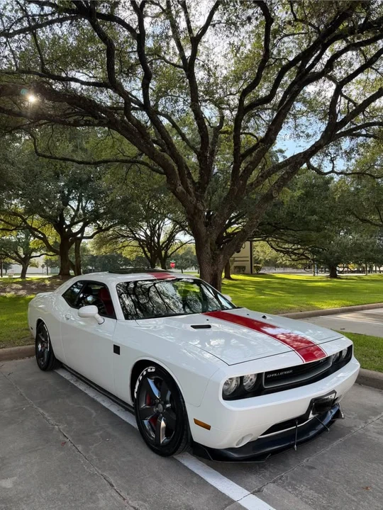 2014 Dodge Challenger 3rd Gen - Image 9 of 10