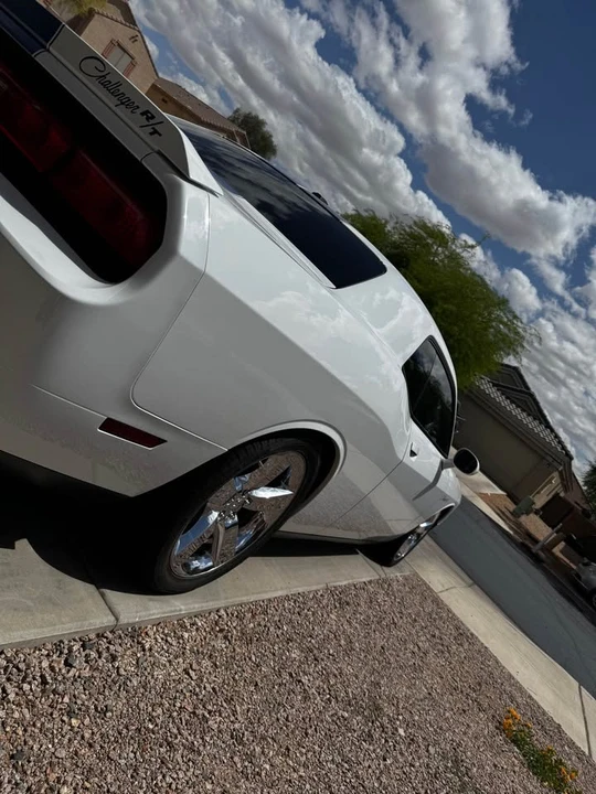 2014 Dodge Challenger 3rd Gen - Image 4 of 10