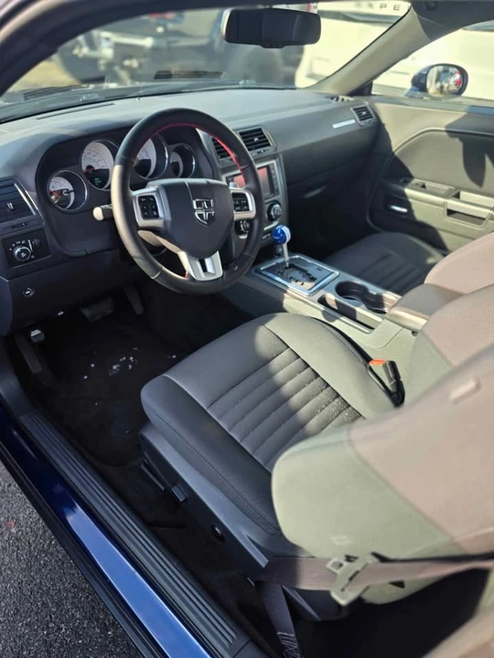 2014 Dodge Challenger 3rd Gen - Image 6 of 10