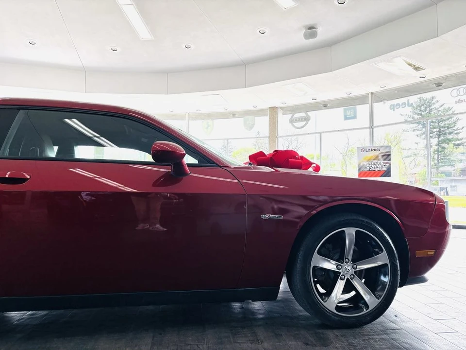 2014 Dodge Challenger 3rd Gen - Image 15 of 31