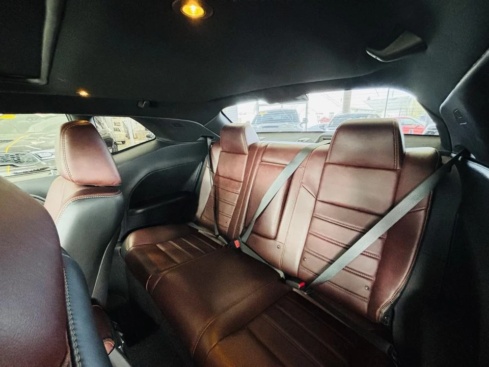 2014 Dodge Challenger 3rd Gen - Image 25 of 31