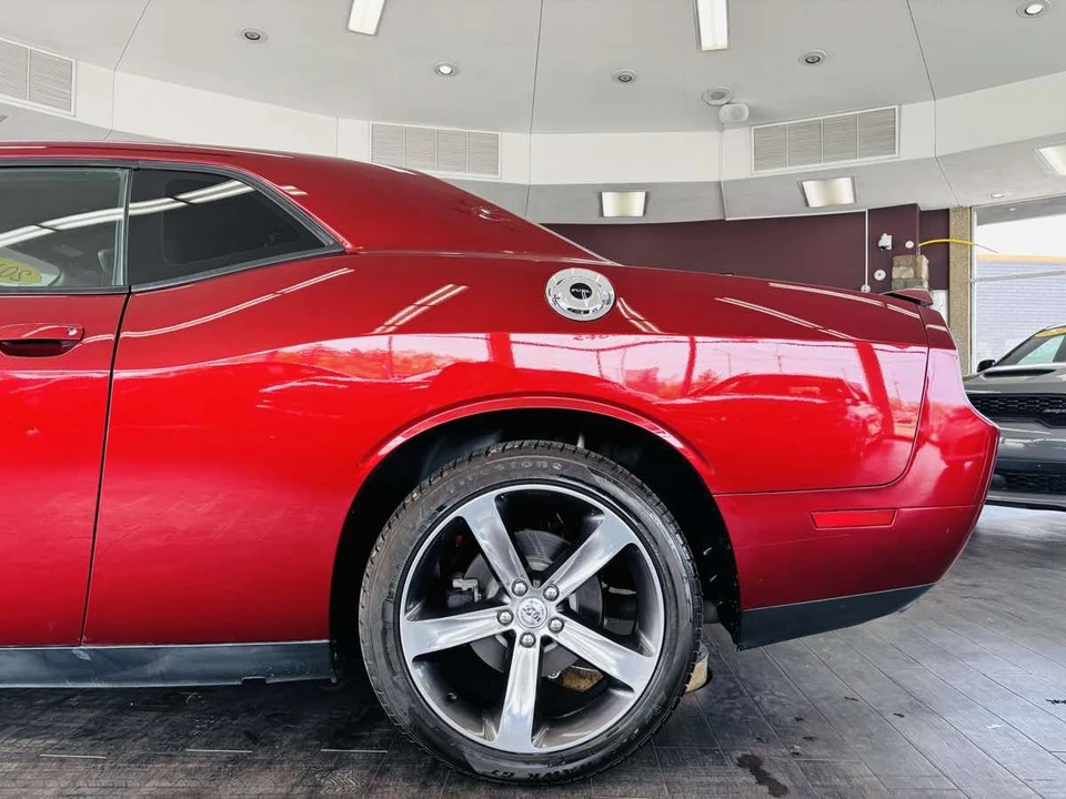 2014 Dodge Challenger 3rd Gen - Image 17 of 31