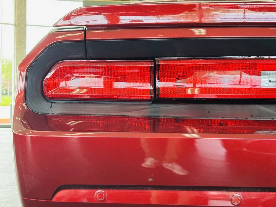 2014 Dodge Challenger 3rd Gen - Image 11 of 31