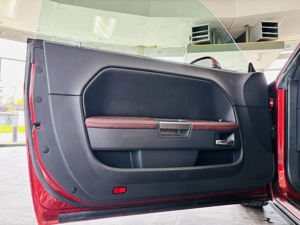 2014 Dodge Challenger 3rd Gen - Image 23 of 31