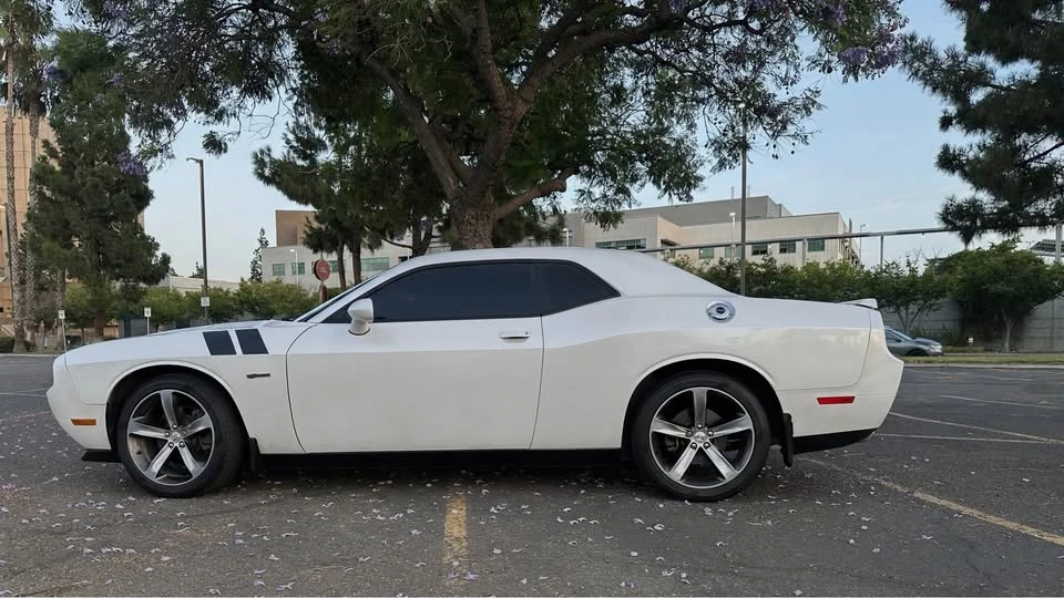 2014 Dodge Challenger 3rd Gen - Image 13 of 20
