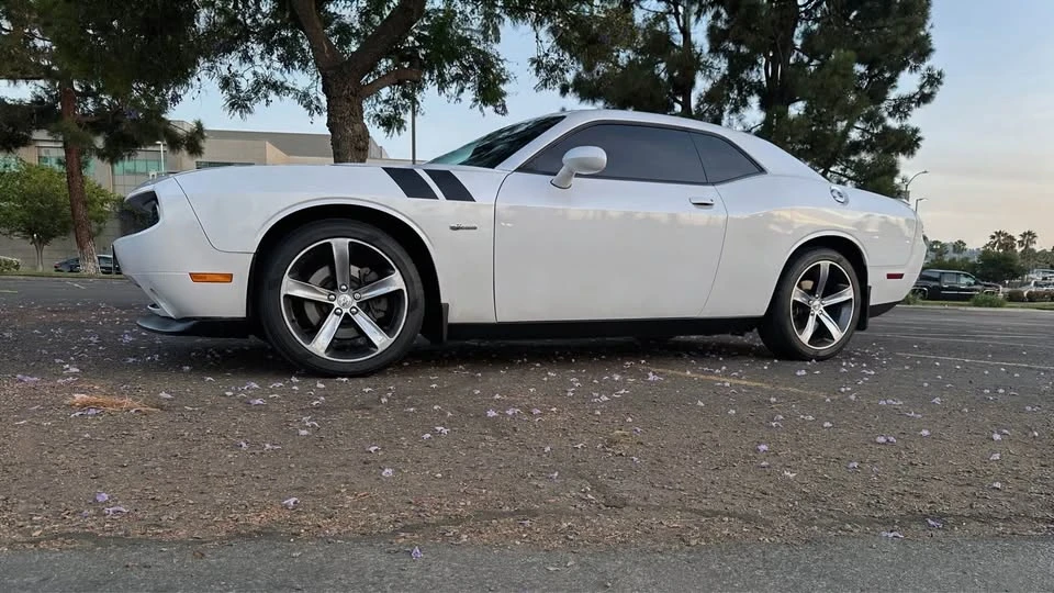 2014 Dodge Challenger 3rd Gen - Image 11 of 20