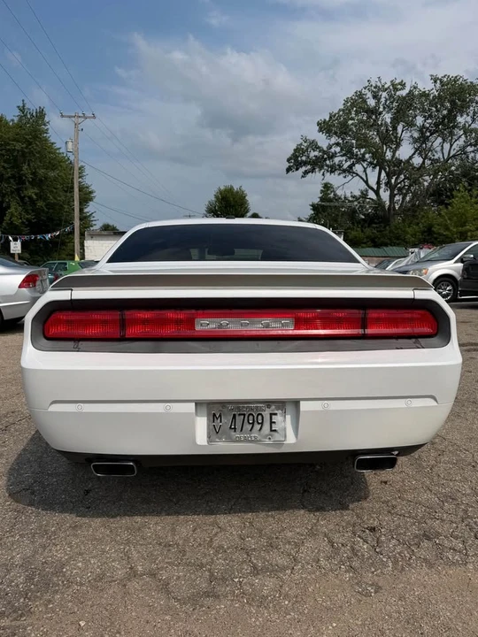 2014 Dodge Challenger 3rd Gen - Image 4 of 10
