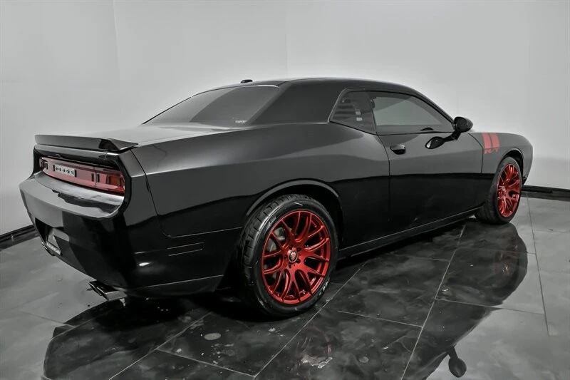2014 Dodge Challenger 3rd Gen - Image 10 of 21