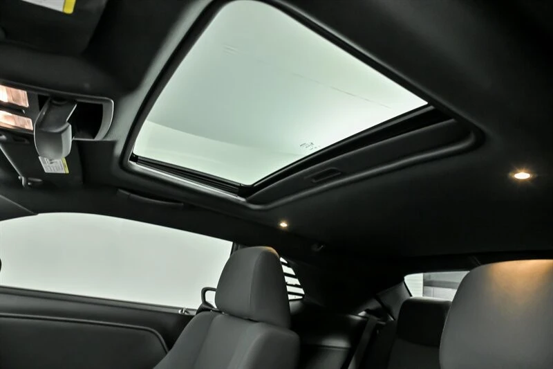 2014 Dodge Challenger 3rd Gen - Image 19 of 21