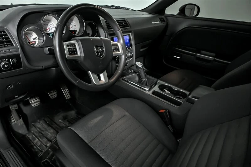 2014 Dodge Challenger 3rd Gen - Image 16 of 21