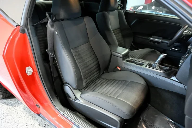 2014 Dodge Challenger 3rd Gen - Image 10 of 17