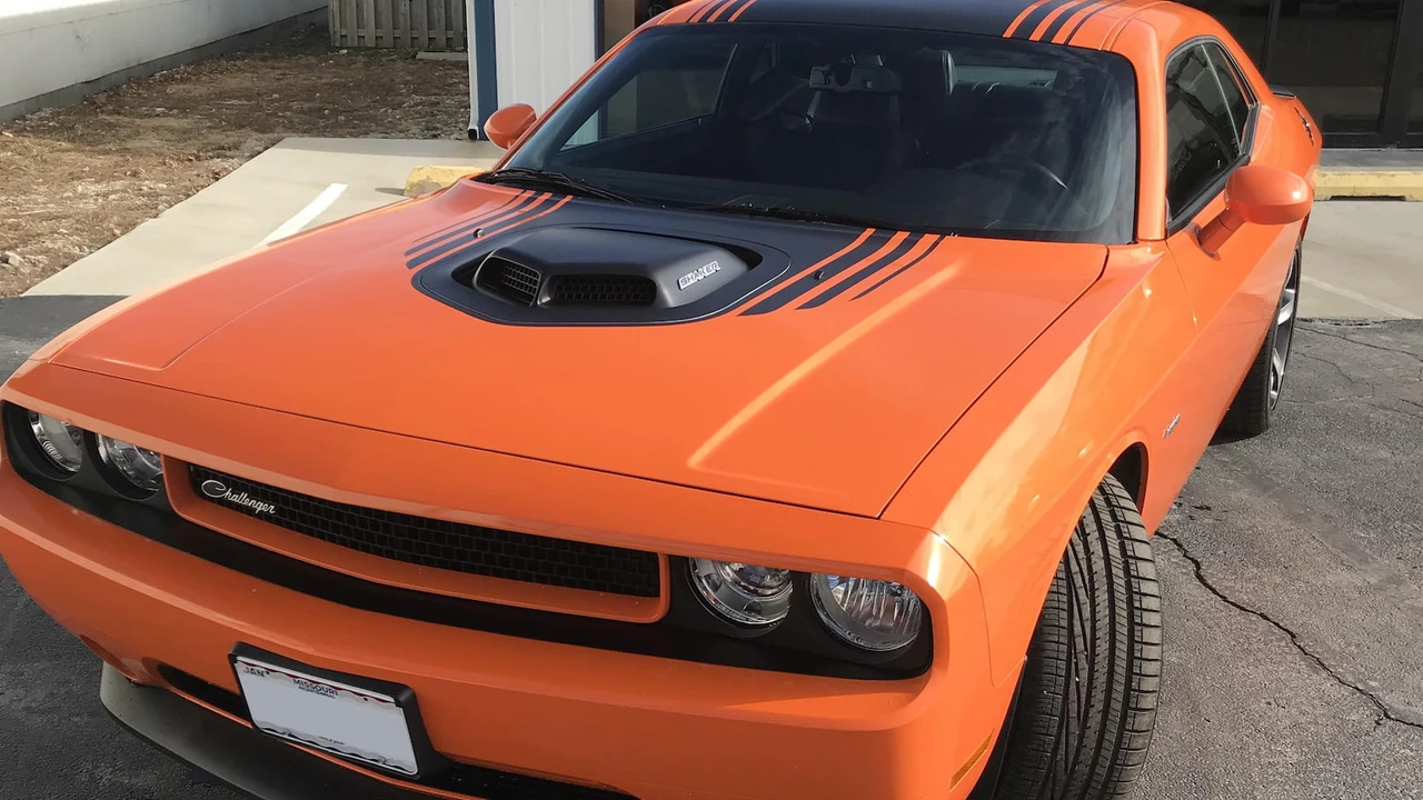 2014 Dodge Challenger 3rd Gen - Image 2 of 2