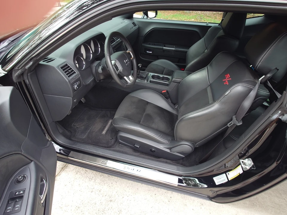 2014 Dodge Challenger 3rd Gen - Image 6 of 10