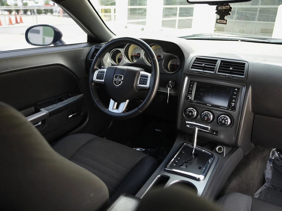 2014 Dodge Challenger 3rd Gen - Image 14 of 15