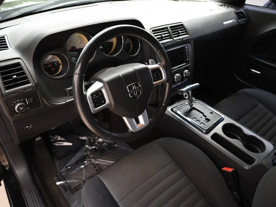 2014 Dodge Challenger 3rd Gen - Image 10 of 15