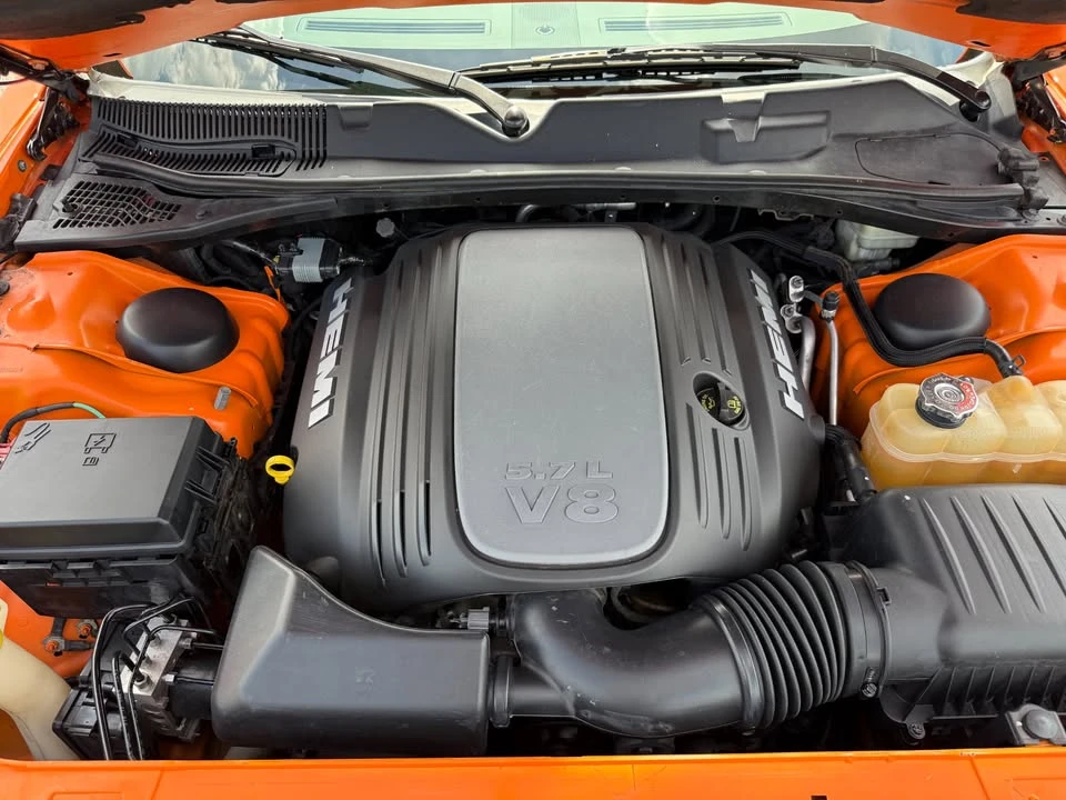 2014 Dodge Challenger 3rd Gen - Image 6 of 19