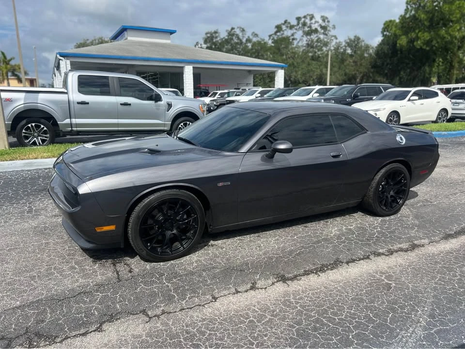 2014 Dodge Challenger 3rd Gen - Image 13 of 14