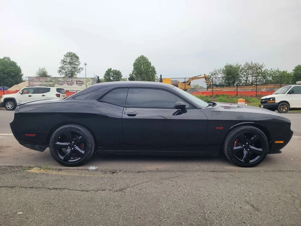 2014 Dodge Challenger 3rd Gen - Image 9 of 14