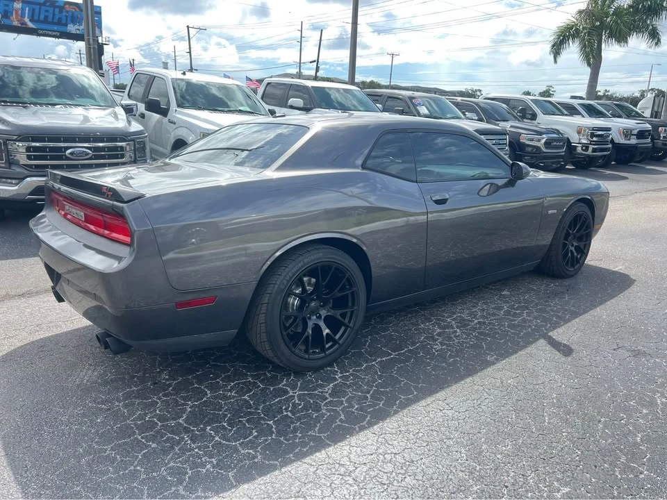 2014 Dodge Challenger 3rd Gen - Image 10 of 14