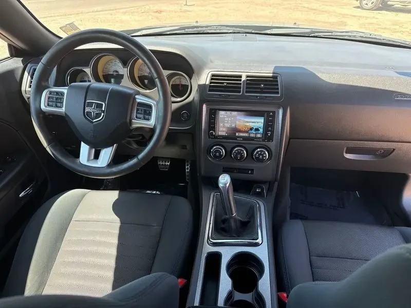 2014 Dodge Challenger 3rd Gen - Image 15 of 19