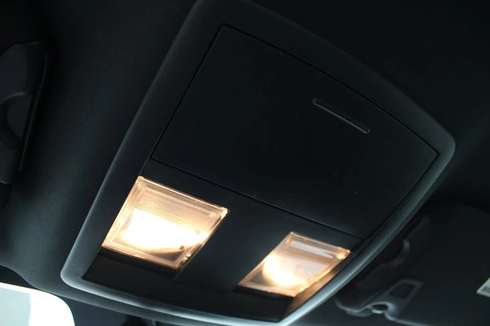2014 Dodge Challenger 3rd Gen - Image 16 of 20