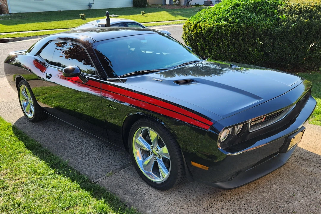 2014 Dodge Challenger 3rd Gen - Image 15 of 31