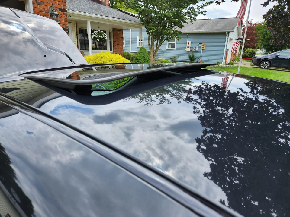 2014 Dodge Challenger 3rd Gen - Image 18 of 31
