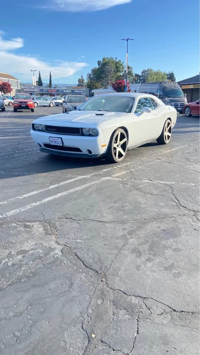 2014 Dodge Challenger 3rd Gen - Image 4 of 7