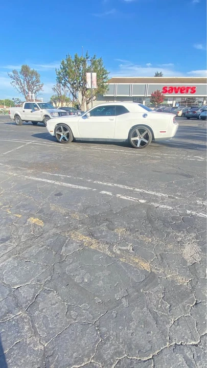 2014 Dodge Challenger 3rd Gen - Image 3 of 7