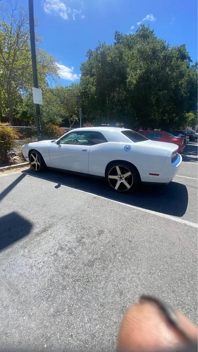 2014 Dodge Challenger 3rd Gen - Image 2 of 7
