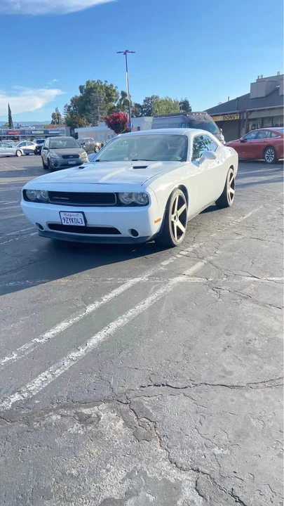 2014 Dodge Challenger 3rd Gen - Image 6 of 7