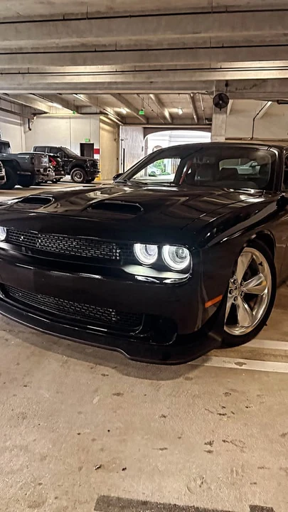 2014 Dodge Challenger 3rd Gen - Image 2 of 3