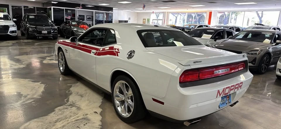 2014 Dodge Challenger 3rd Gen - Image 7 of 18