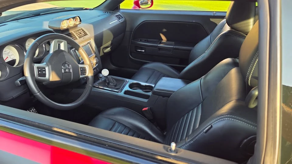 2014 Dodge Challenger 3rd Gen - Image 11 of 15