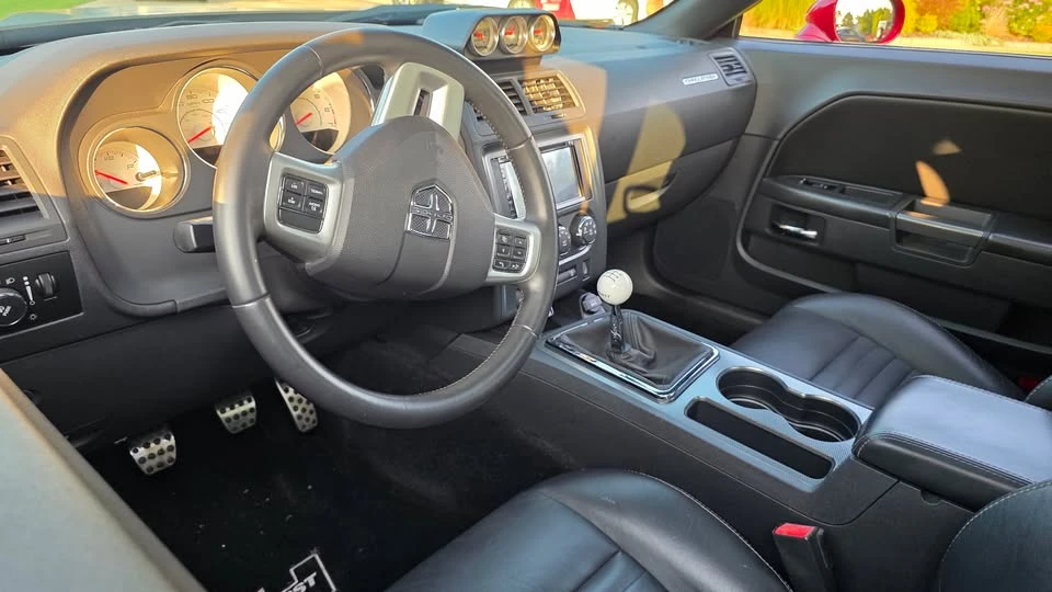 2014 Dodge Challenger 3rd Gen - Image 10 of 15