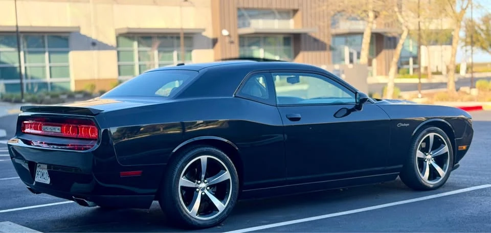 2014 Dodge Challenger 3rd Gen - Image 9 of 15