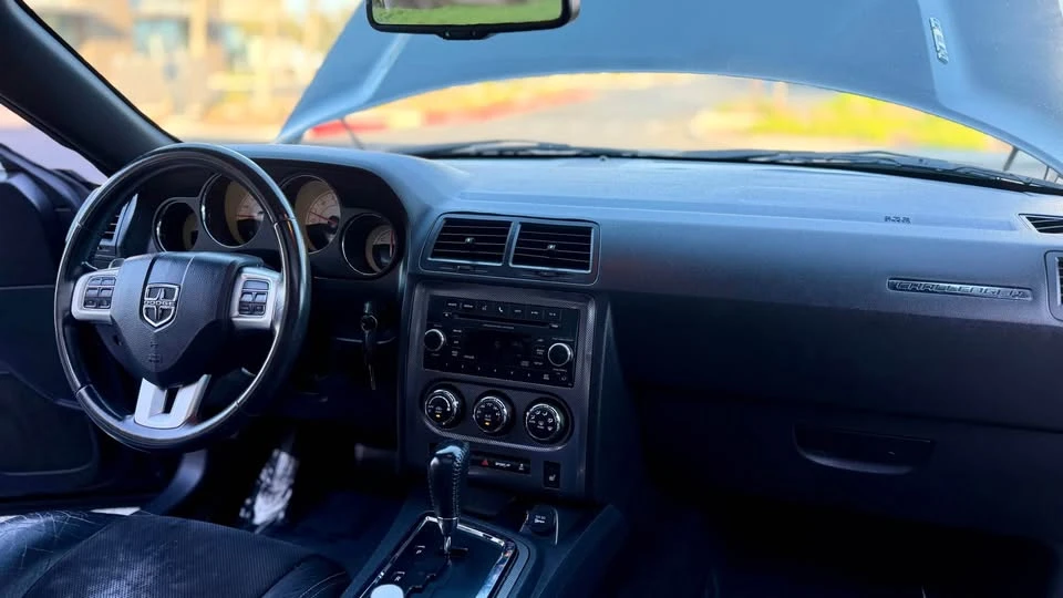 2014 Dodge Challenger 3rd Gen - Image 5 of 15