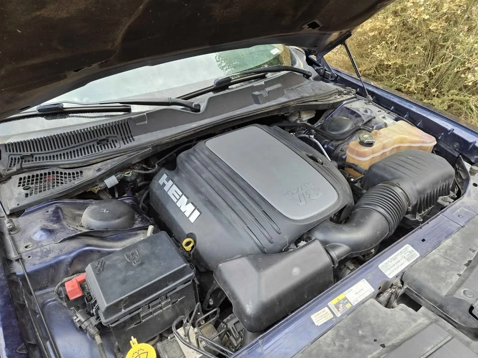 2014 Dodge Challenger 3rd Gen - Image 5 of 8