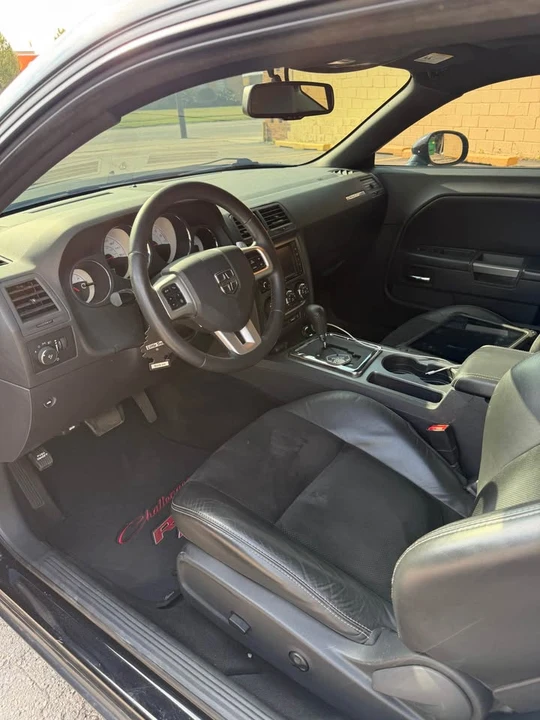 2014 Dodge Challenger 3rd Gen - Image 11 of 19