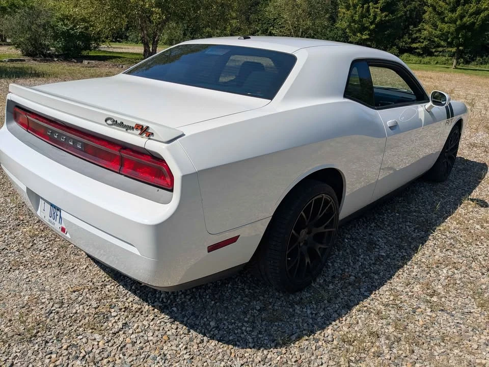 2014 Dodge Challenger 3rd Gen - Image 5 of 10