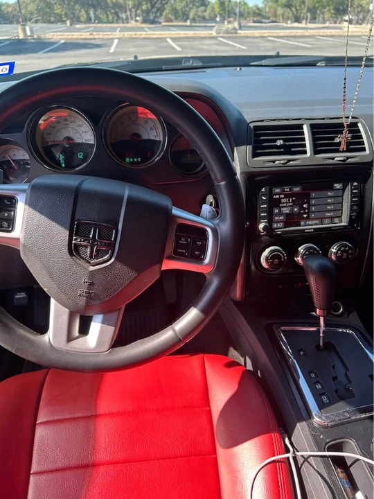 2014 Dodge Challenger 3rd Gen - Image 10 of 12