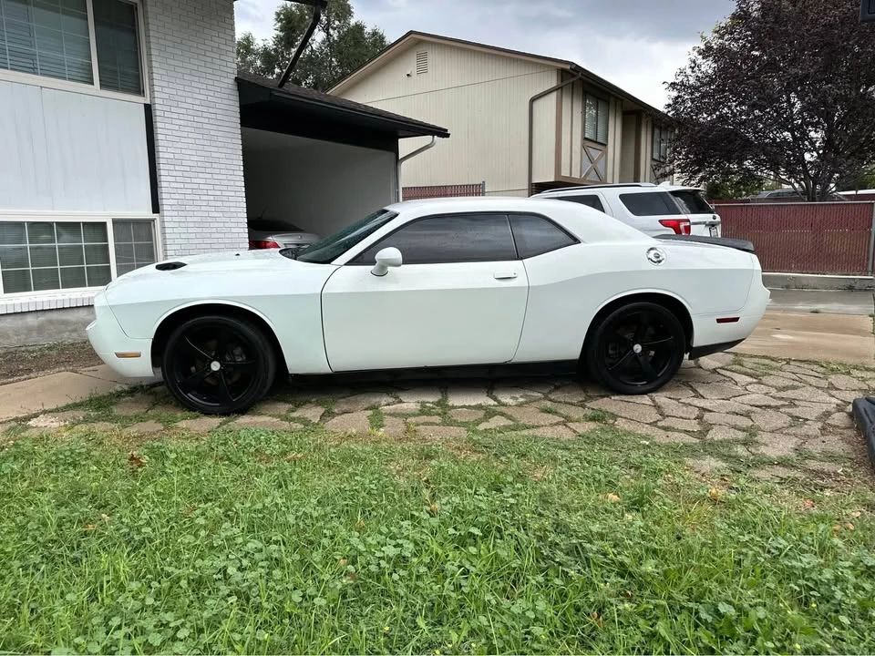 2014 Dodge Challenger 3rd Gen - Image 9 of 11