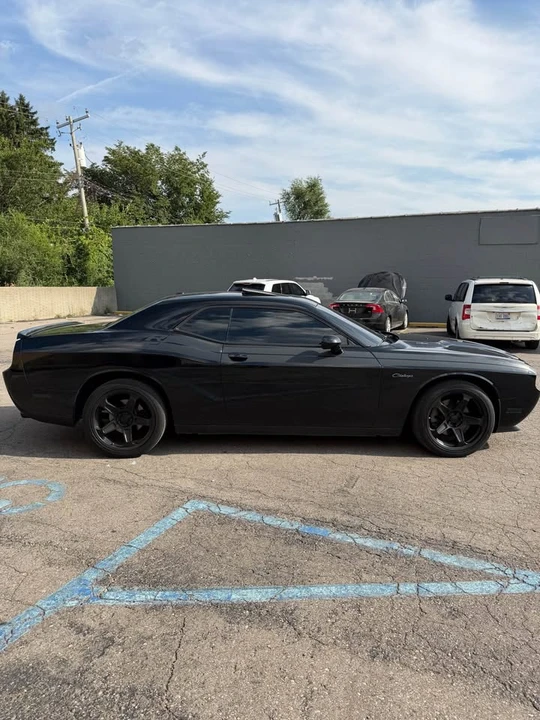 2014 Dodge Challenger 3rd Gen - Image 9 of 19