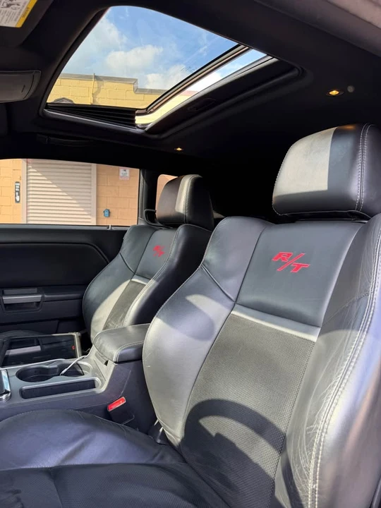 2014 Dodge Challenger 3rd Gen - Image 13 of 19