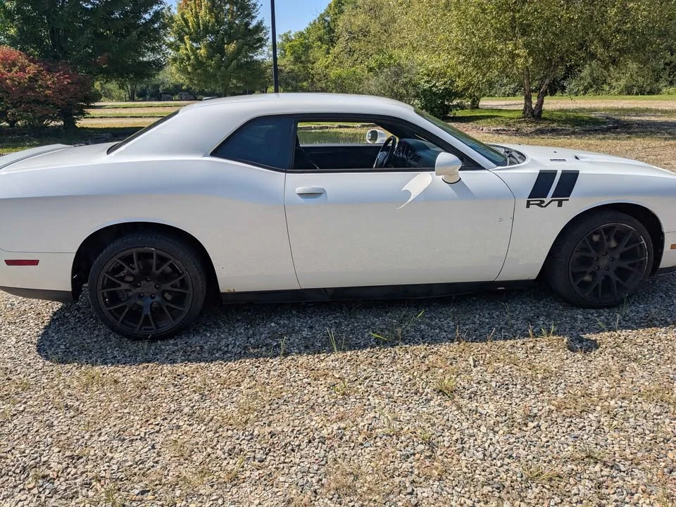2014 Dodge Challenger 3rd Gen - Image 6 of 10