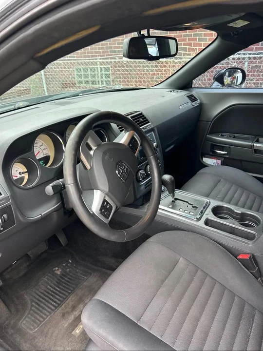 2014 Dodge Challenger 3rd Gen - Image 6 of 8