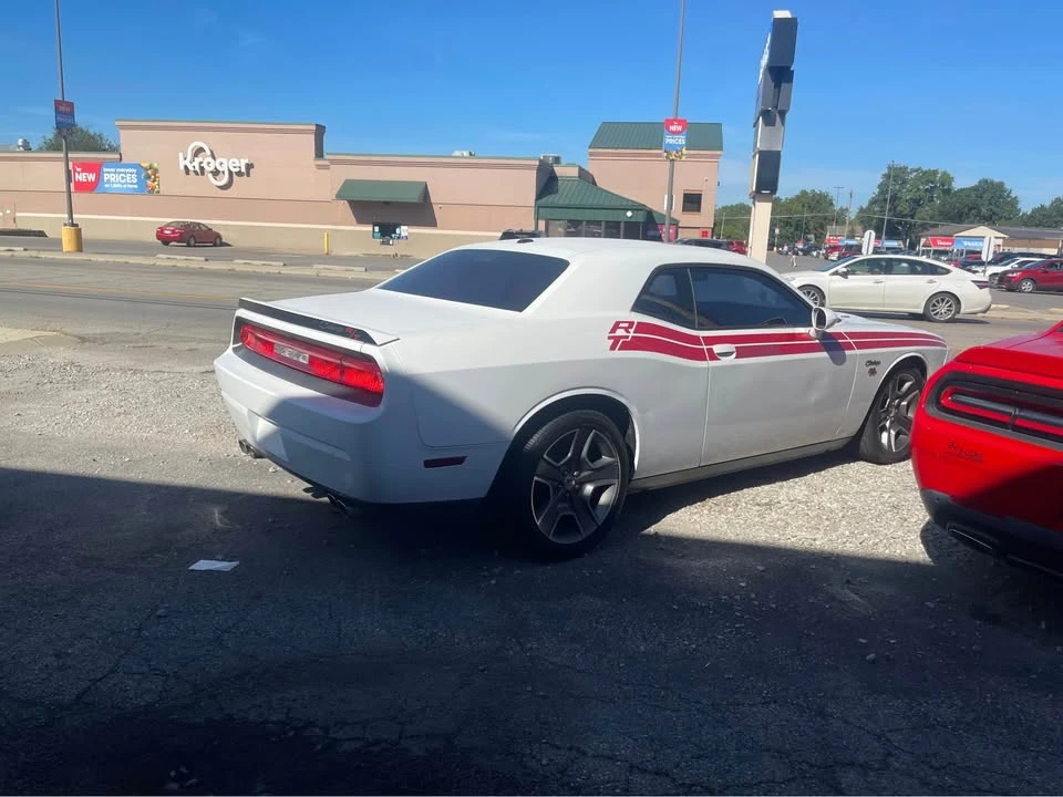 2014 Dodge Challenger 3rd Gen - Image 4 of 11