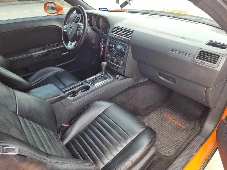2014 Dodge Challenger 3rd Gen - Image 10 of 20