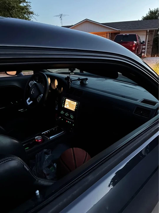 2014 Dodge Challenger 3rd Gen - Image 5 of 6